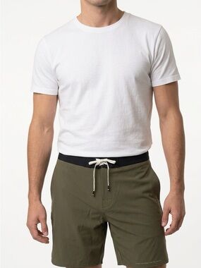 4 FourLaps Mens Size 36 Olive Green Black Band Lightweight 8” Board Shorts